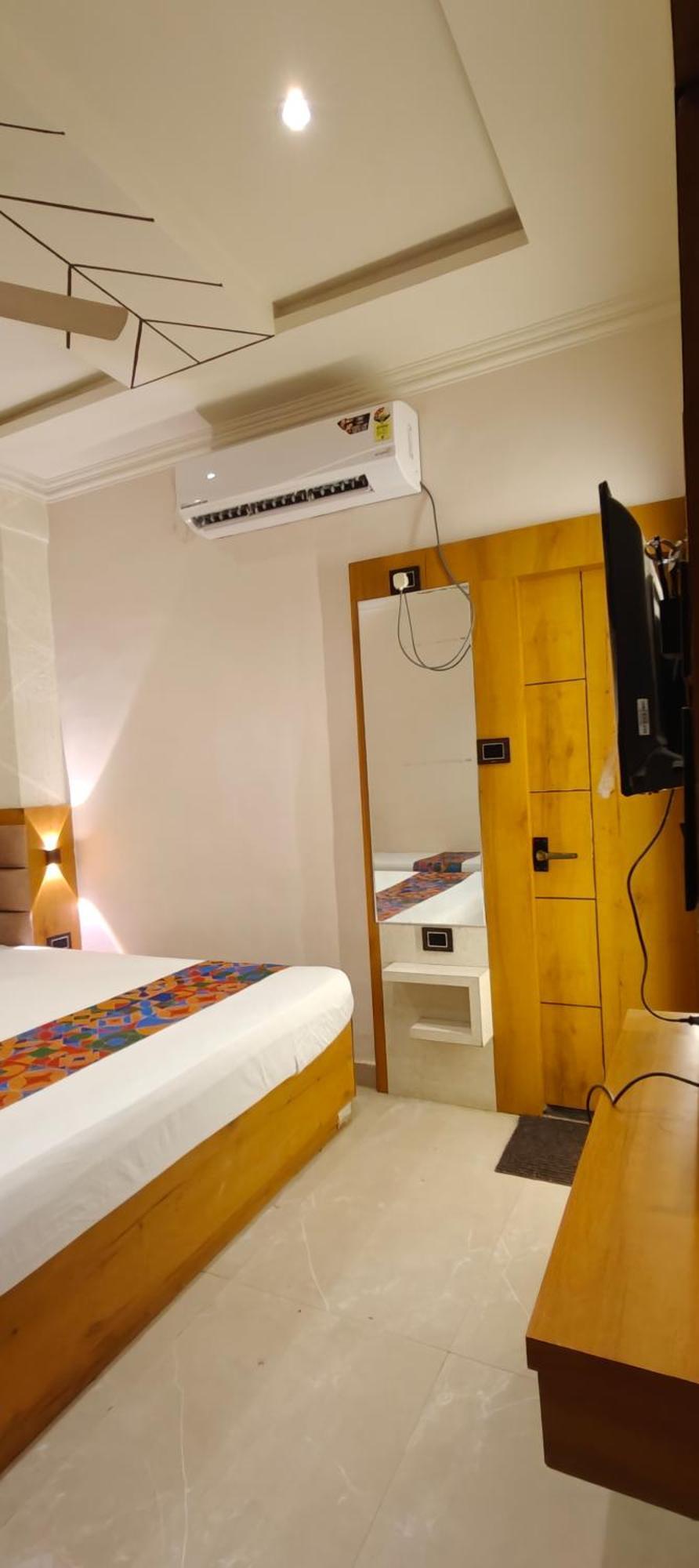 Hotel Ambika Dx Gwalior Exterior photo